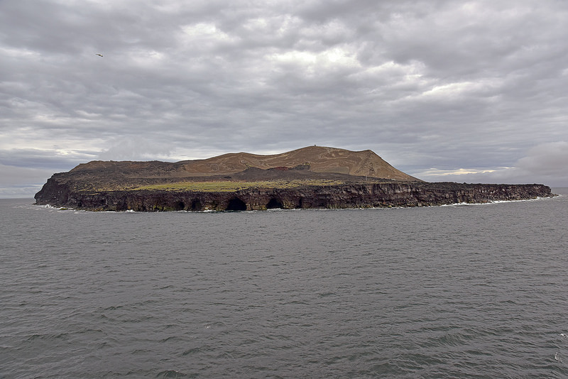 スルツェイ火山島
