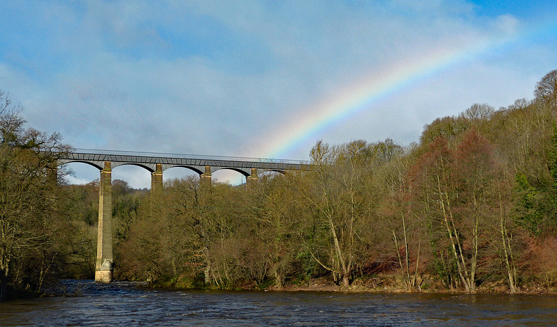 ポントカサステ水路橋と運河の画像2