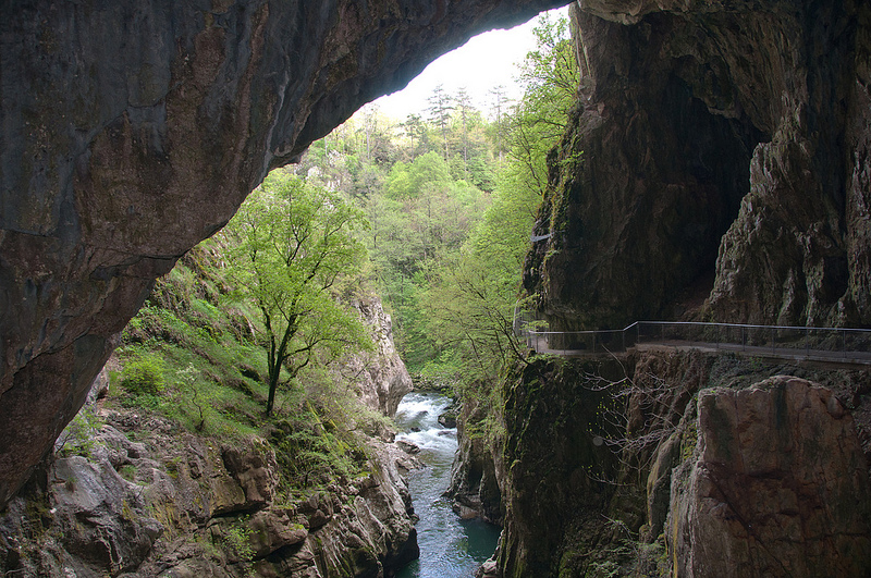 シュコツィアン洞窟群の画像10