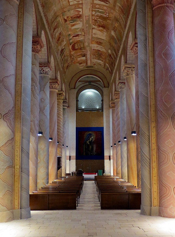 サン・サヴァン・シュール・ガルタンプの修道院教会　の画像2