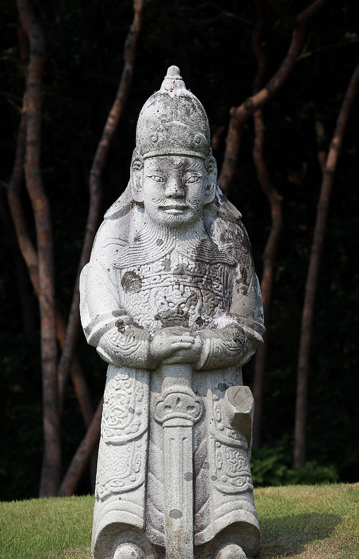 朝鮮王朝の王墓群の画像5