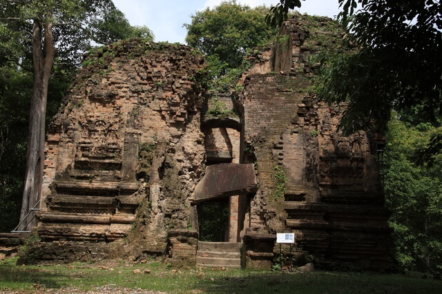 古代イシャナプラの考古遺跡サンボー・プレイ・クックの寺院地区の画像1