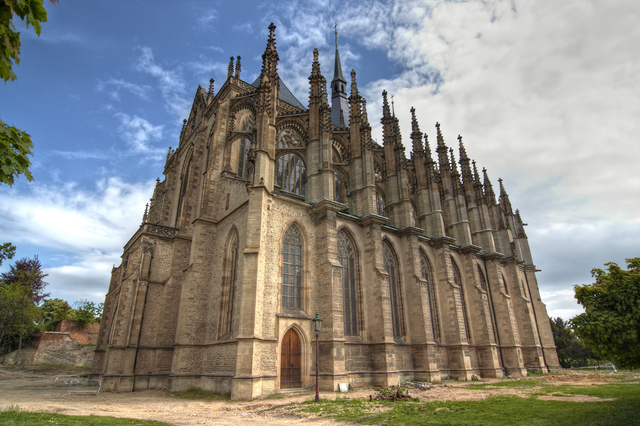 クトナー・ホラ：聖バルボラ教会とセドレツの聖母マリア大聖堂のある歴史都市の画像3