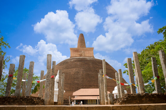 聖地アヌラーダプラ