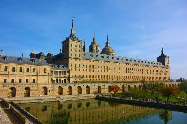 マドリードのエル・エスコリアル修道院とその遺跡の画像3