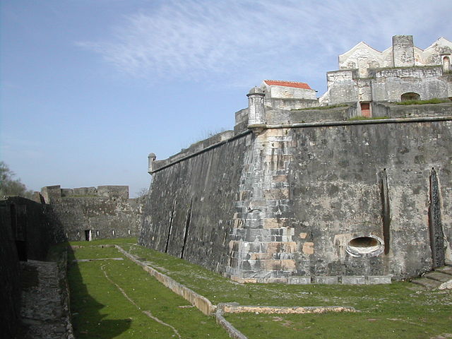 国境防備の町エルヴァスとその要塞群の画像7