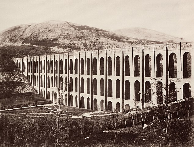 カゼルタの18世紀の王宮と庭園、ヴァンヴィテッリの水道橋、サン・レウチョの関連遺跡の画像2