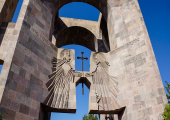 http://world-heritage.s3-website-ap-northeast-1.amazonaws.com/img/1498710325_etchmiadzin-1781463_640.jpg