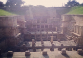 http://world-heritage.s3-website-ap-northeast-1.amazonaws.com/img/1526361685_Rani-ki-Vav.jpg